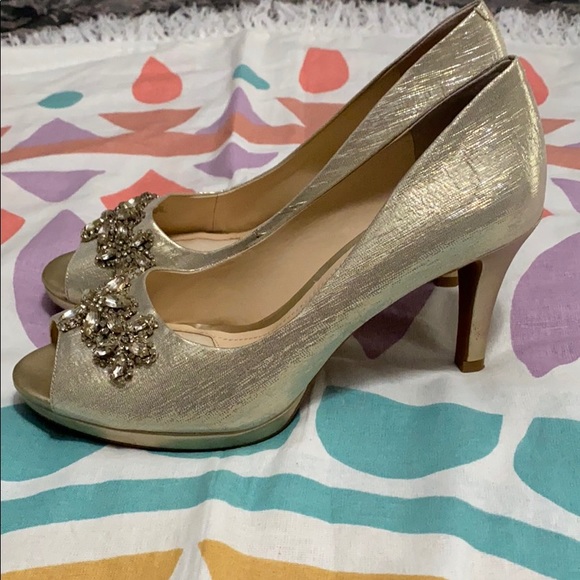 Alex Marie Gold Peep Toe Pump Sz 8 - Picture 4 of 6